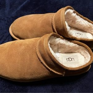 Ugg slippers, women’s size 9, hardly worn